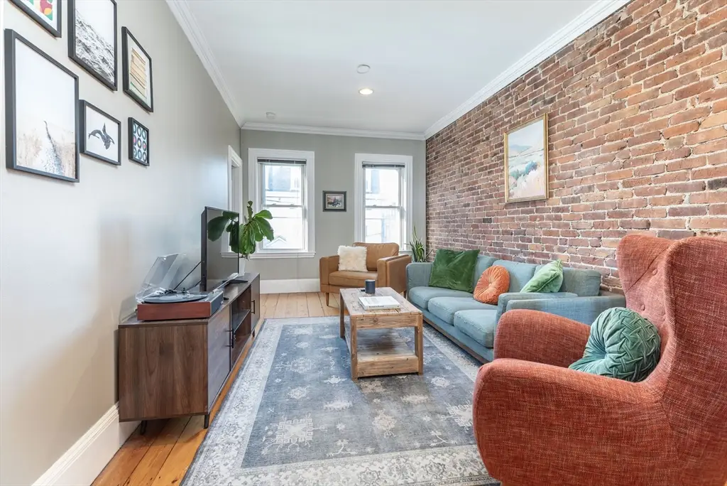 192 W 5th #2, Boston, MA 02127 - #1