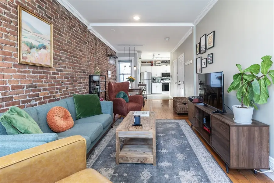 192 W 5th #2, Boston, MA 02127 - #3