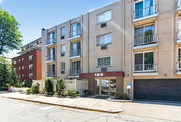 123 Sewall Ave #2K, Brookline, MA 02446