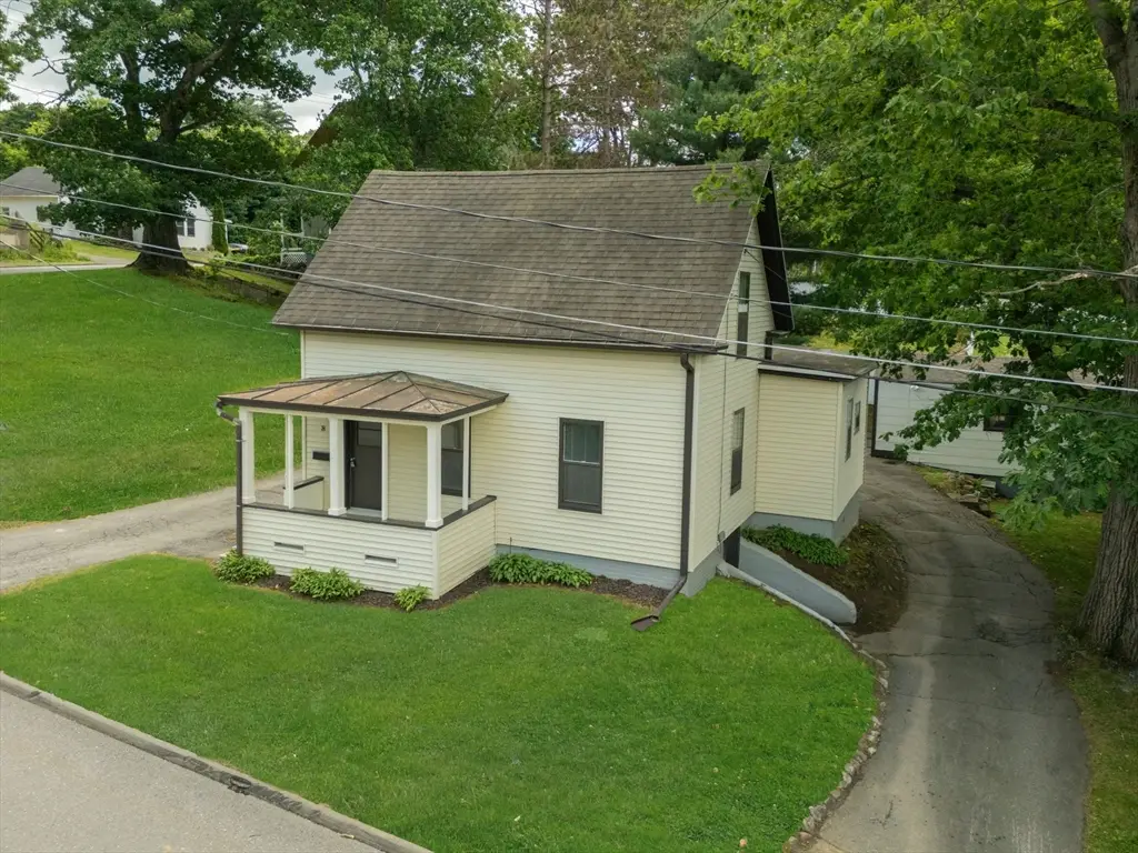 8 Nadeau St, Gardner, MA 01440 - #1