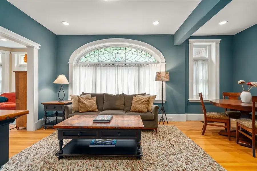 483 Washington St #1, Brookline, MA 02446 - #2