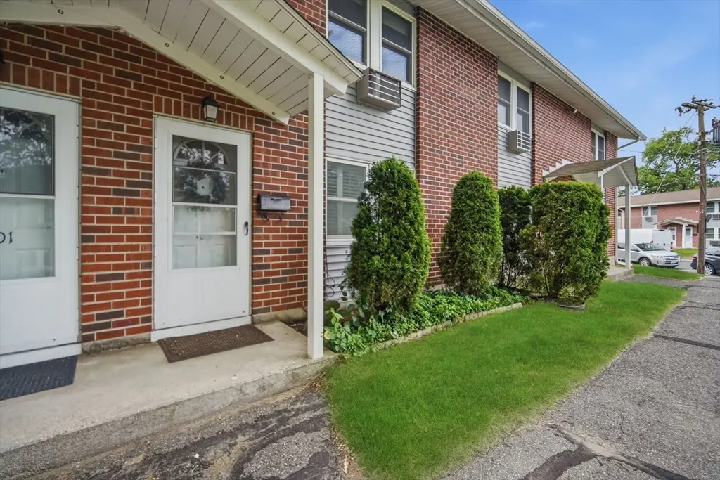 103 Manor Court #103, Springfield, MA 01118 - #1