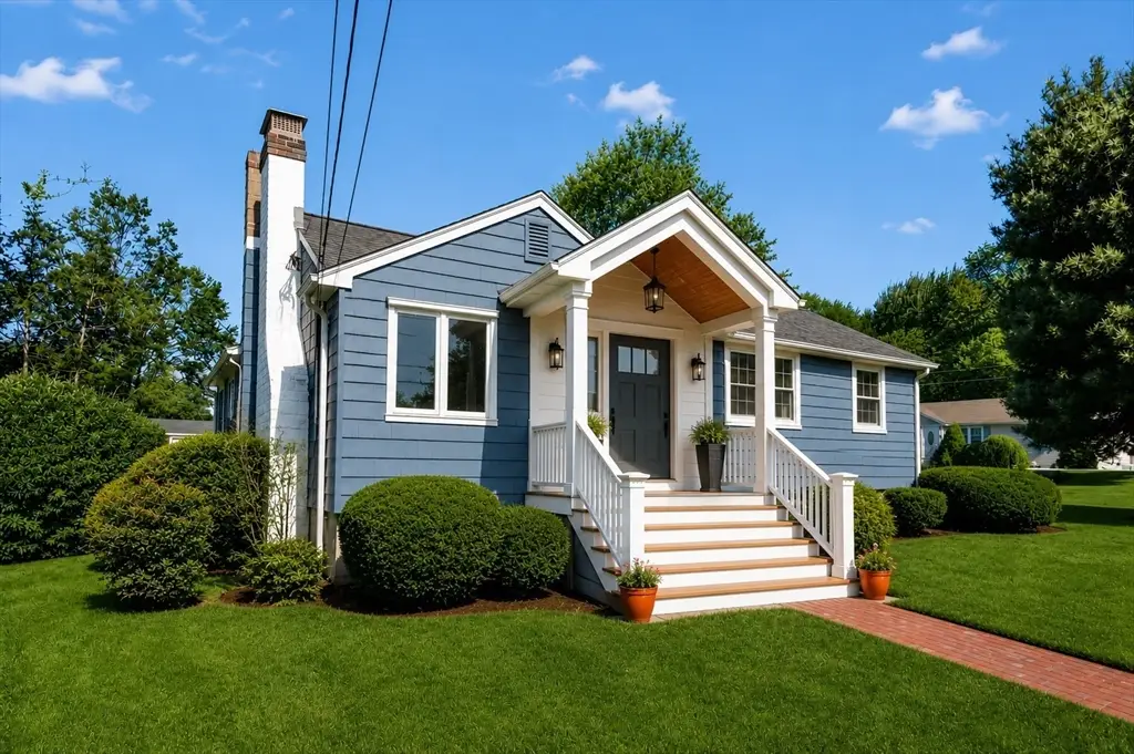 3 Rindone St, Holbrook, MA 02343 - #1