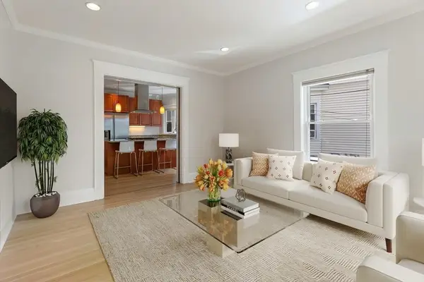 149 College Ave #1, Somerville, MA 02144