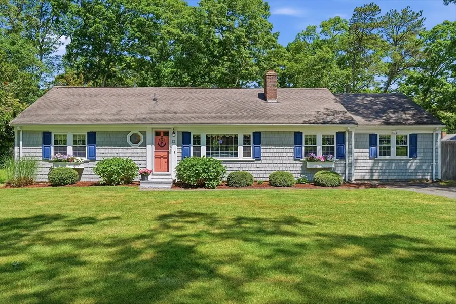 12 Walnut St, Yarmouth Port, MA 02675 - #2