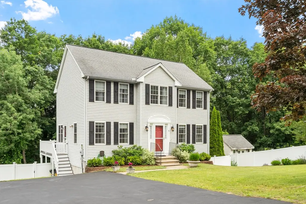 5 Nathan Drive, Clinton, MA 01510 - #1