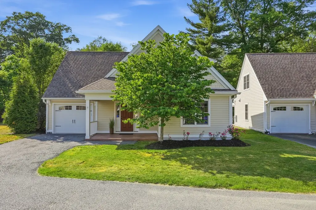 8 Cheevers Path #8, Bedford, MA 01730 - #1