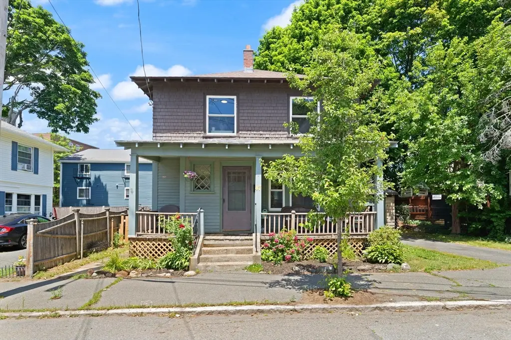 47 Wallis St, Beverly, MA 01915 - #1
