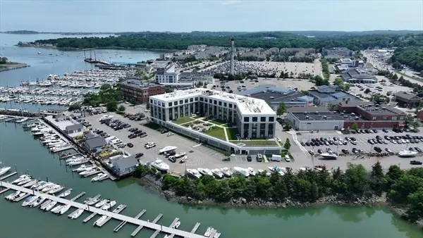 10 Shipyard Drive #314, Hingham, MA 02043