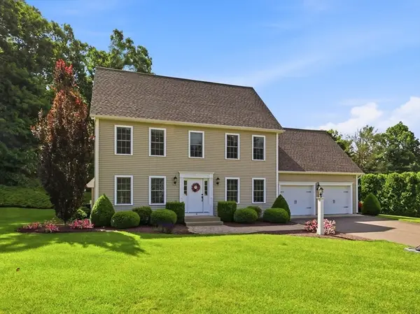 4 N Hills Ln, Wilbraham, MA 01095
