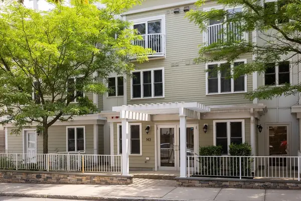 143 Cedar Street #6, Somerville, MA 02144