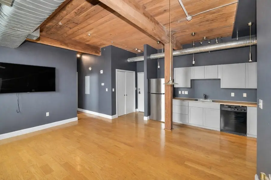 146 Court St #604, Brockton, MA 02302 - #3