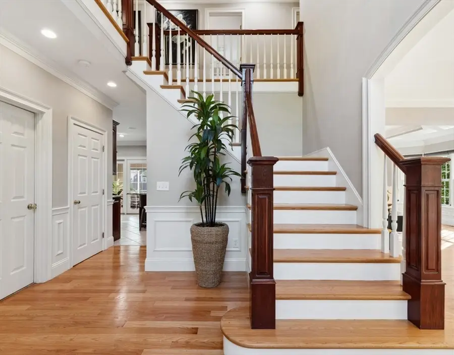 231 Gulf St, Shrewsbury, MA 01545 - #3