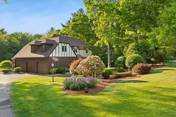 7 Sears Island Dr, Lakeville, MA 02347