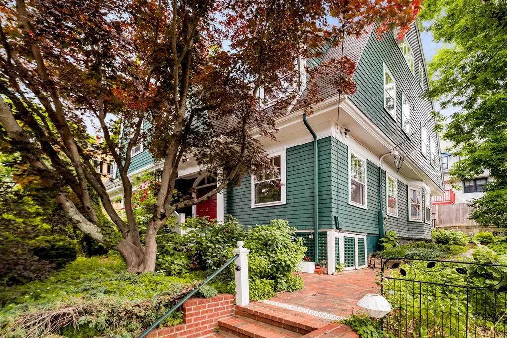 86 Avon Hill Street, Cambridge, MA 02140 - #1