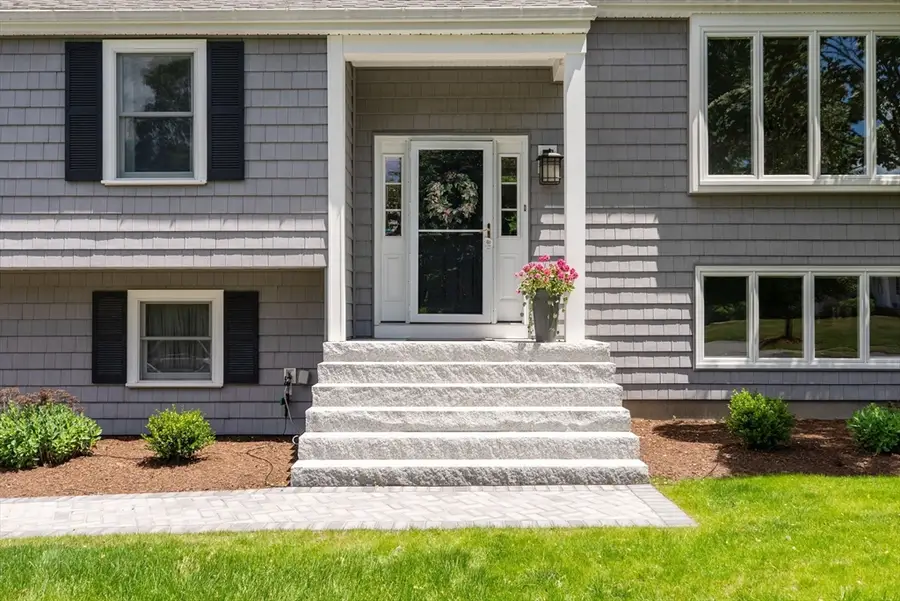 6 Hampton Court, Lynnfield, MA 01940 - #2