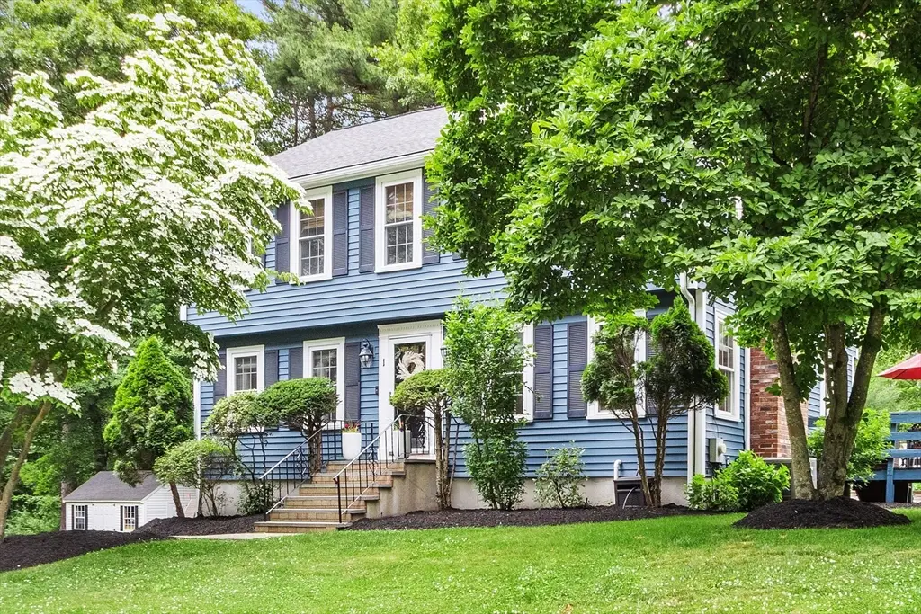 1 Castle Rd, Medway, MA 02053 - #1
