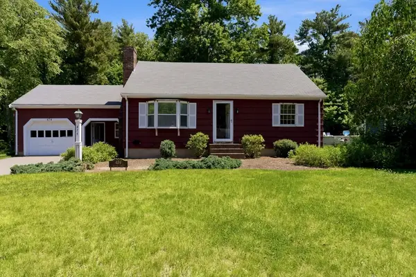 474 Orchard St, Raynham, MA 02767