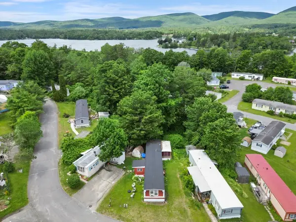 18 Brierwood Ln, Pittsfield, MA 01201