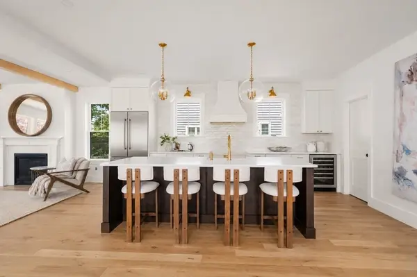 37-1 Foley Beach, Hingham, MA 02043