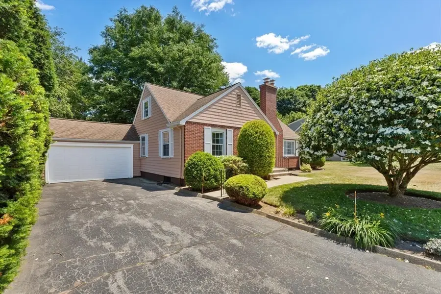 70 Grove St, Winchester, MA 01890 - #2