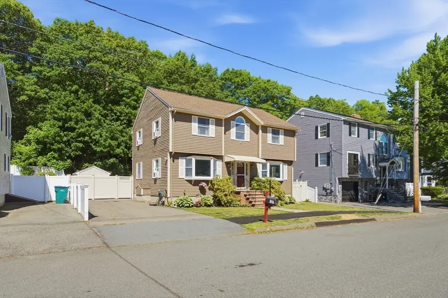 137 Maplewood Rd, Lynn, MA 01904 - #2