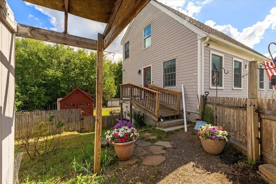 616 Plymouth St, Halifax, MA 02338 - #3