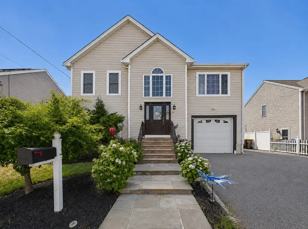 19 Abington Ln., Fall River, MA 02721 - #1