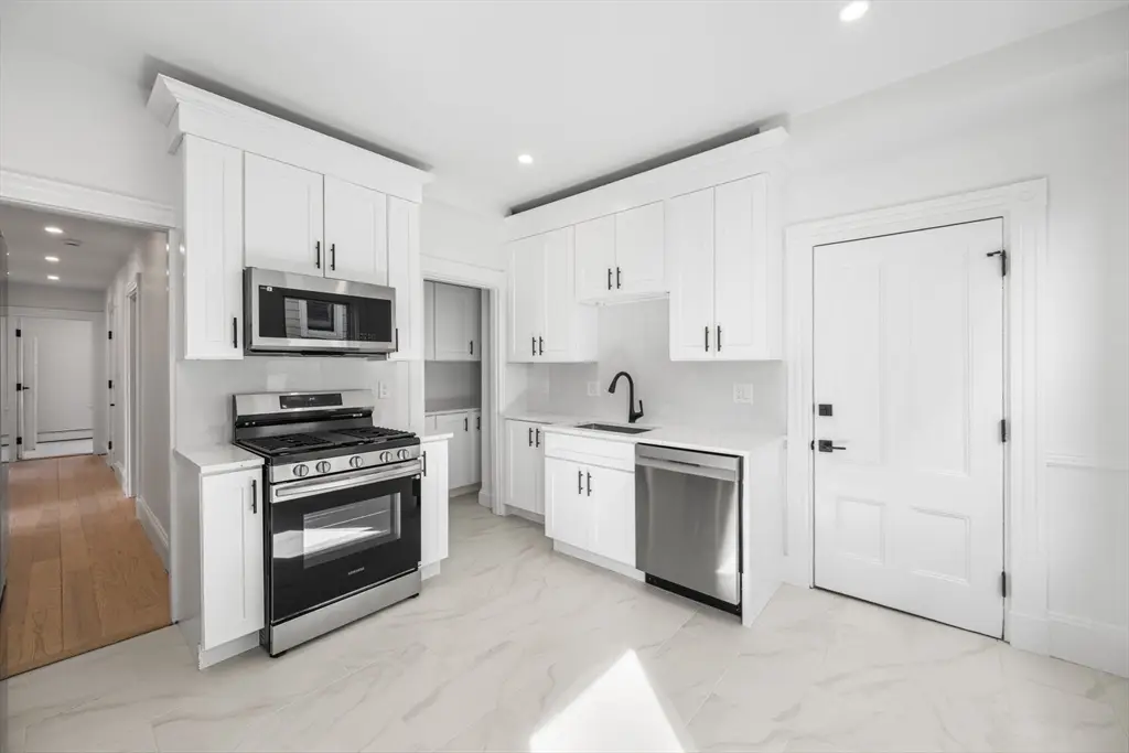 64-66 Sixth St #1, Cambridge, MA 02141 - #1