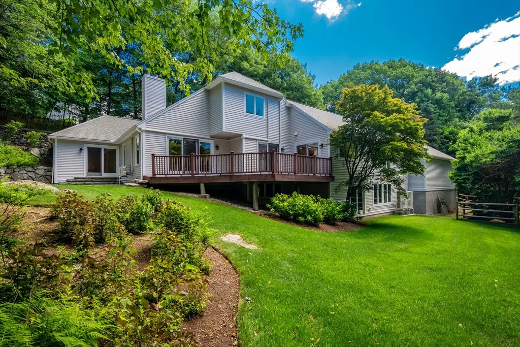 15 Fieldstone Dr, Winchester, MA 01890 - #1