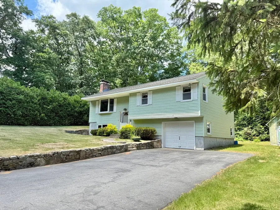 6 Carroll Ave, North Grafton, MA 01536 - #2