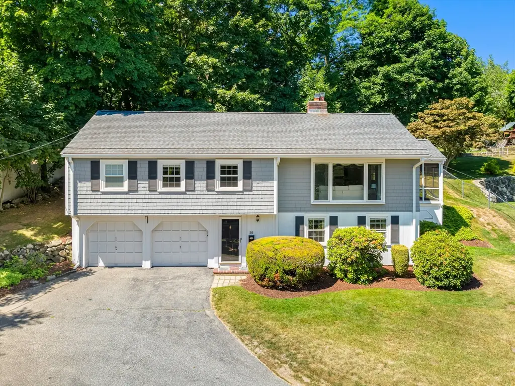 38 Robinhood Rd, Winchester, MA 01890 - #1