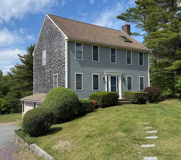 29 Wyndham Hill Dr, Plymouth, MA 02360