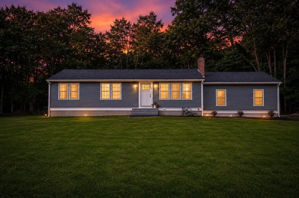 8 Galloway Rd, Chelmsford, MA 01824 - #1
