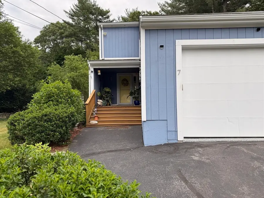 7 Tropeano Ct #7, Bellingham, MA 02019 - #3