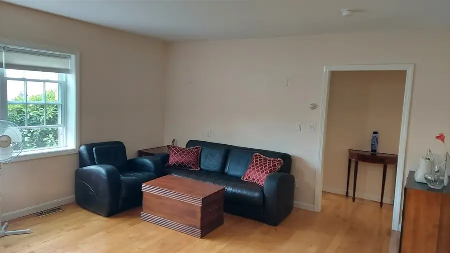 26 Lake Shore Ct #1, Boston, MA 02135 - #3