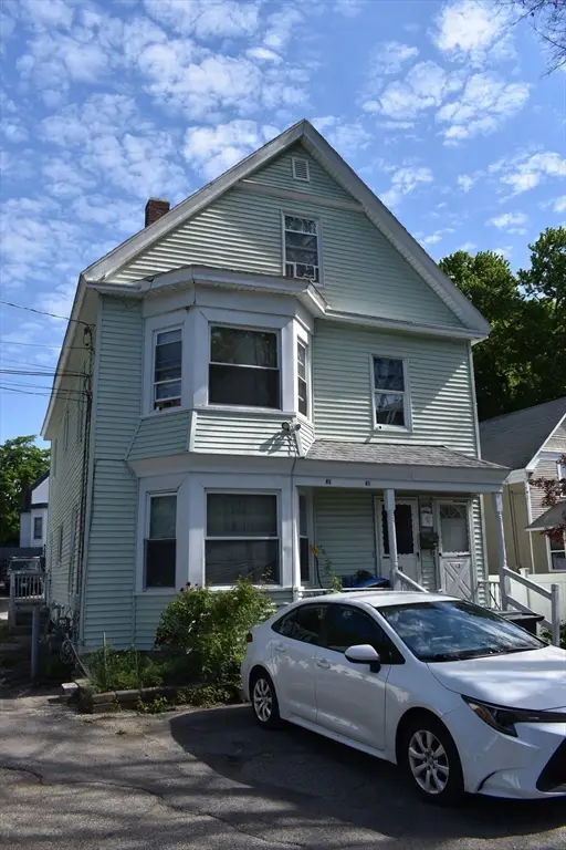 43-45 Arnold St, Methuen, MA 01844 - #2