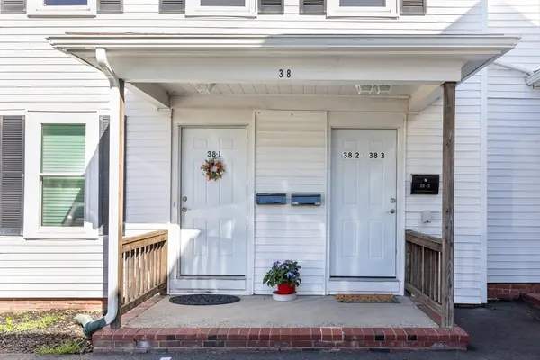 38 School St #38-2, Middleboro, MA 02346