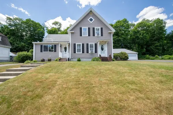 4 Star Ave, Middleboro, MA 02346
