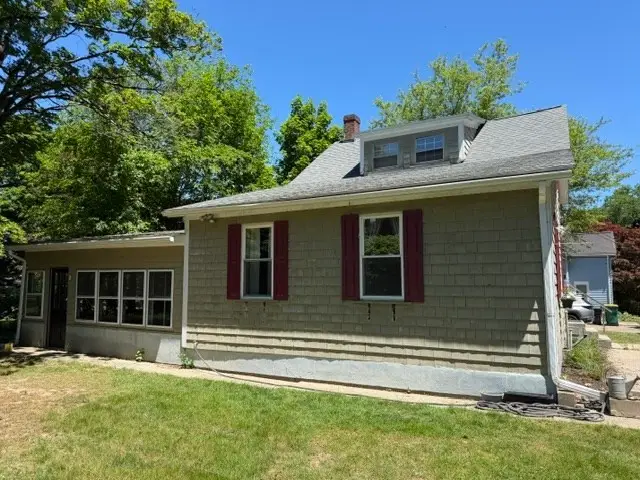 25 Sumner St, North Attleborough Town, MA 02670 - #2