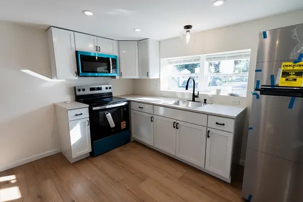 130 East Washington #11, North Attleboro, MA 02760