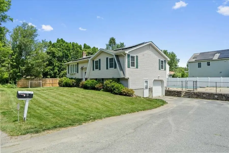 11 Dunkirk Ave, Worcester, MA 01604 - #3