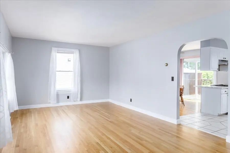 51 Flint St, Lynn, MA 01905 - #3