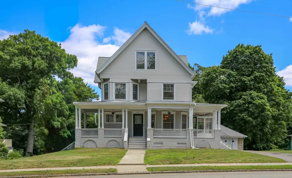 911 Pleasant St, Worcester, MA 01602 - #1