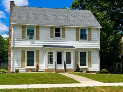 60 Rencelau St, Springfield, MA 01118 - #1