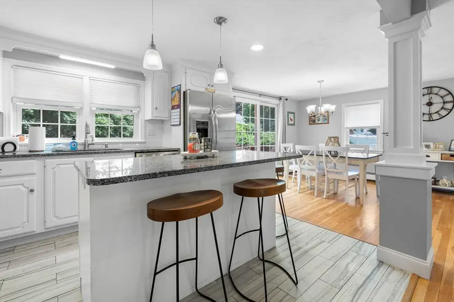 35 Oakmeadow Ln, Methuen, MA 01844 - #2