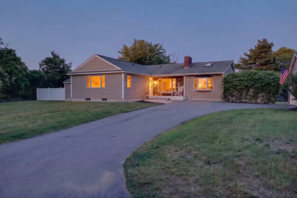 38 Brown Ave, Lunenburg, MA 01462 - #1