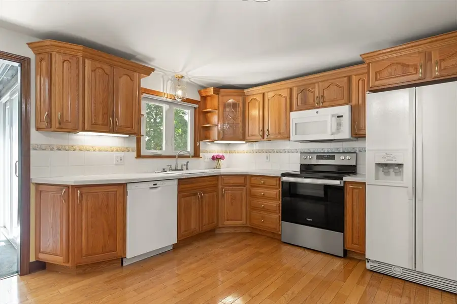 17 Tamarock Ter, Stoneham, MA 02180 - #3