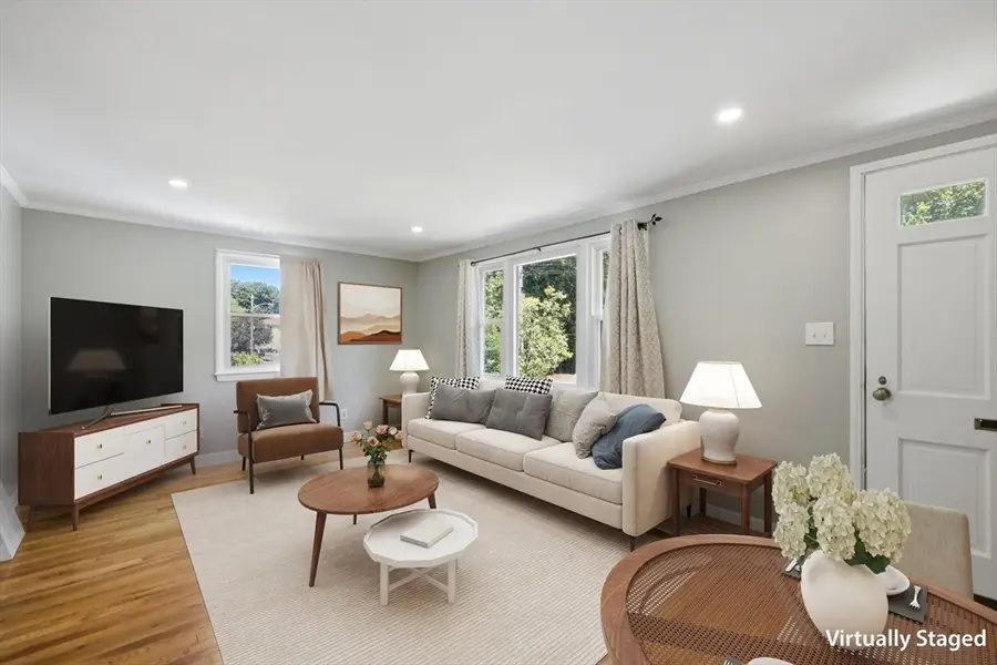 37 Courier St, Weymouth, MA 02190 - #3