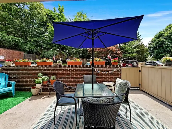 66 Main St #11A, Stoneham, MA 02180